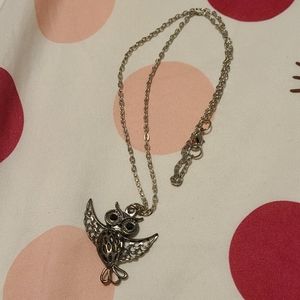 Fashion owl long necklace